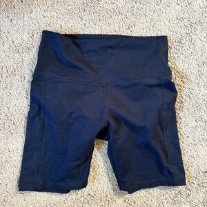 Women's Offline by Aerie size medium High-Waisted Shorts Pockets